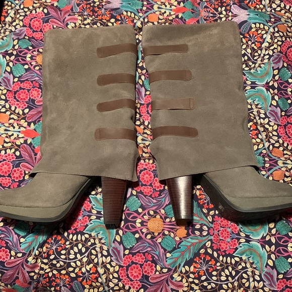 New Report Monroe Grey Suede Boots with buckles Size 10 - Picture 3 of 12